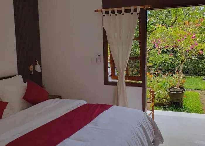 Gyana House 3*